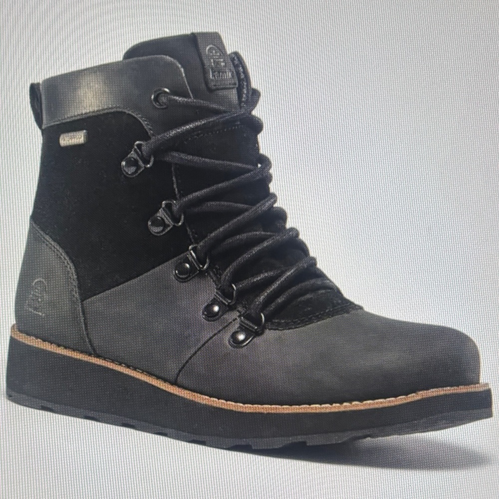 New  Women’s Kamik Ariel Lo Boots.  Size 6